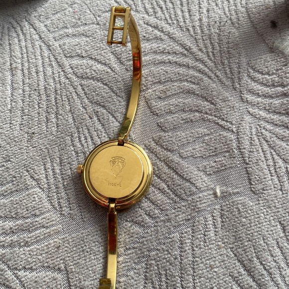 Gucci bangle watch - Picture 5 of 5